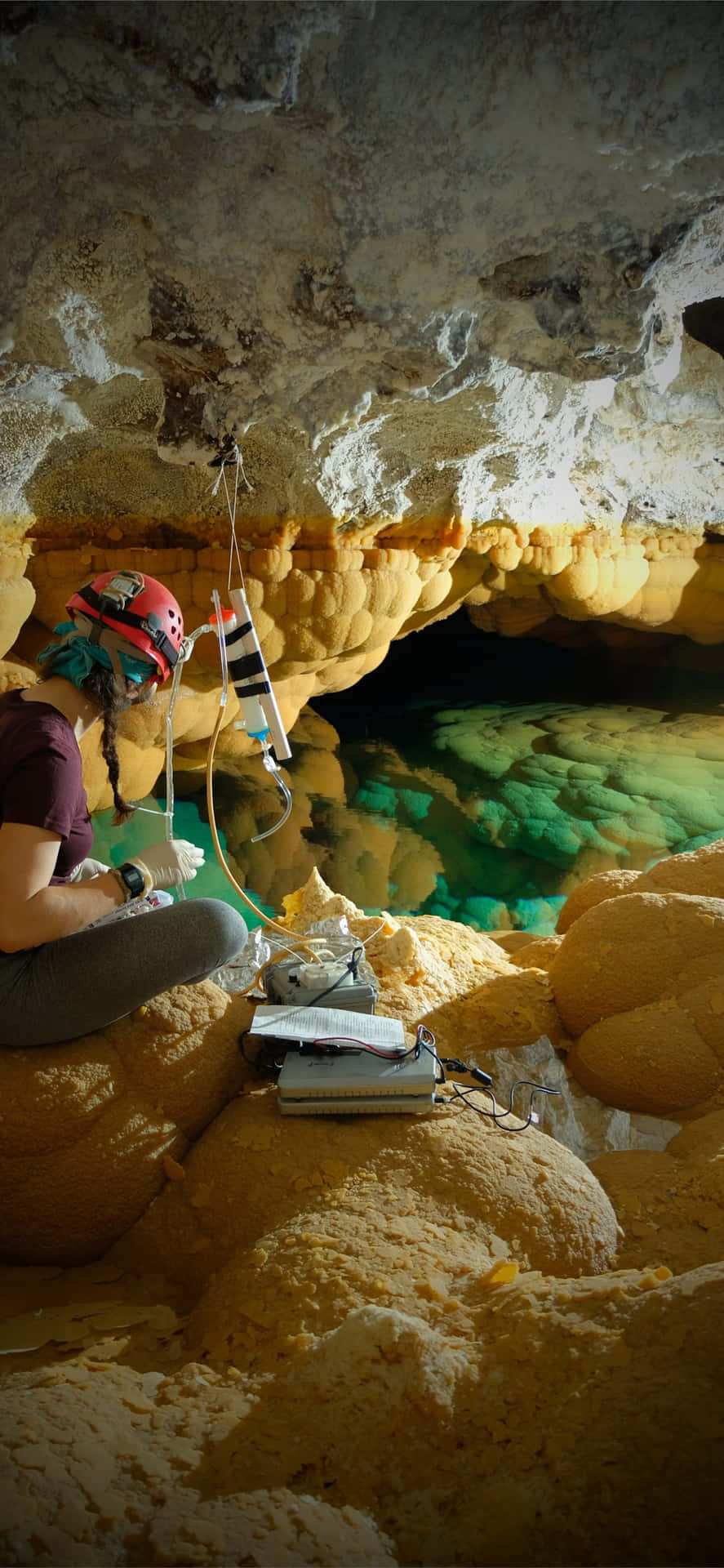 Exploradorde Cuevas Parque Nacional De Las Cavernas De Carlsbad Fondo de pantalla