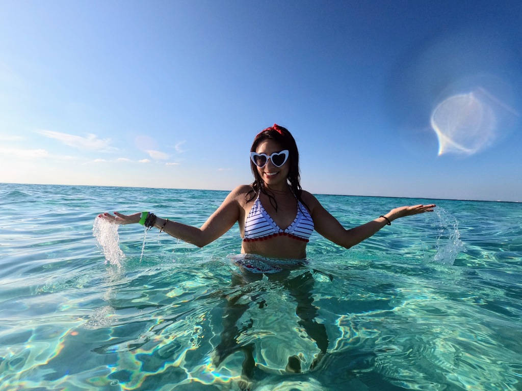 Cayman Island Crystal-Clear Water Wallpaper