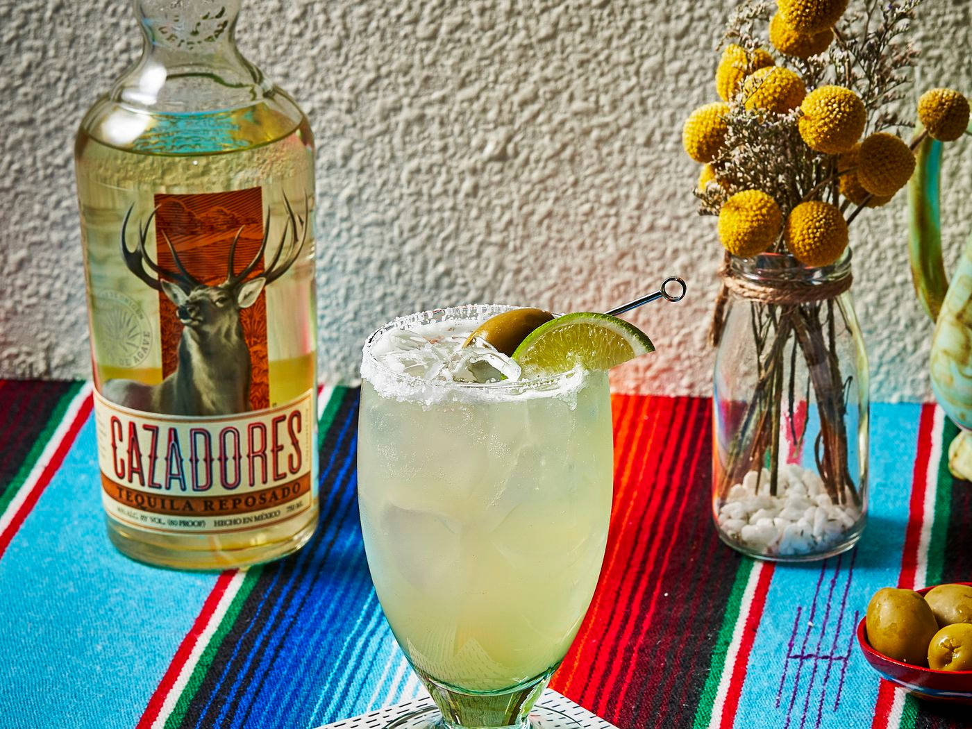 Revel in the Richness: Cazadores Tequila Reposado with an Iced Cocktail Wallpaper