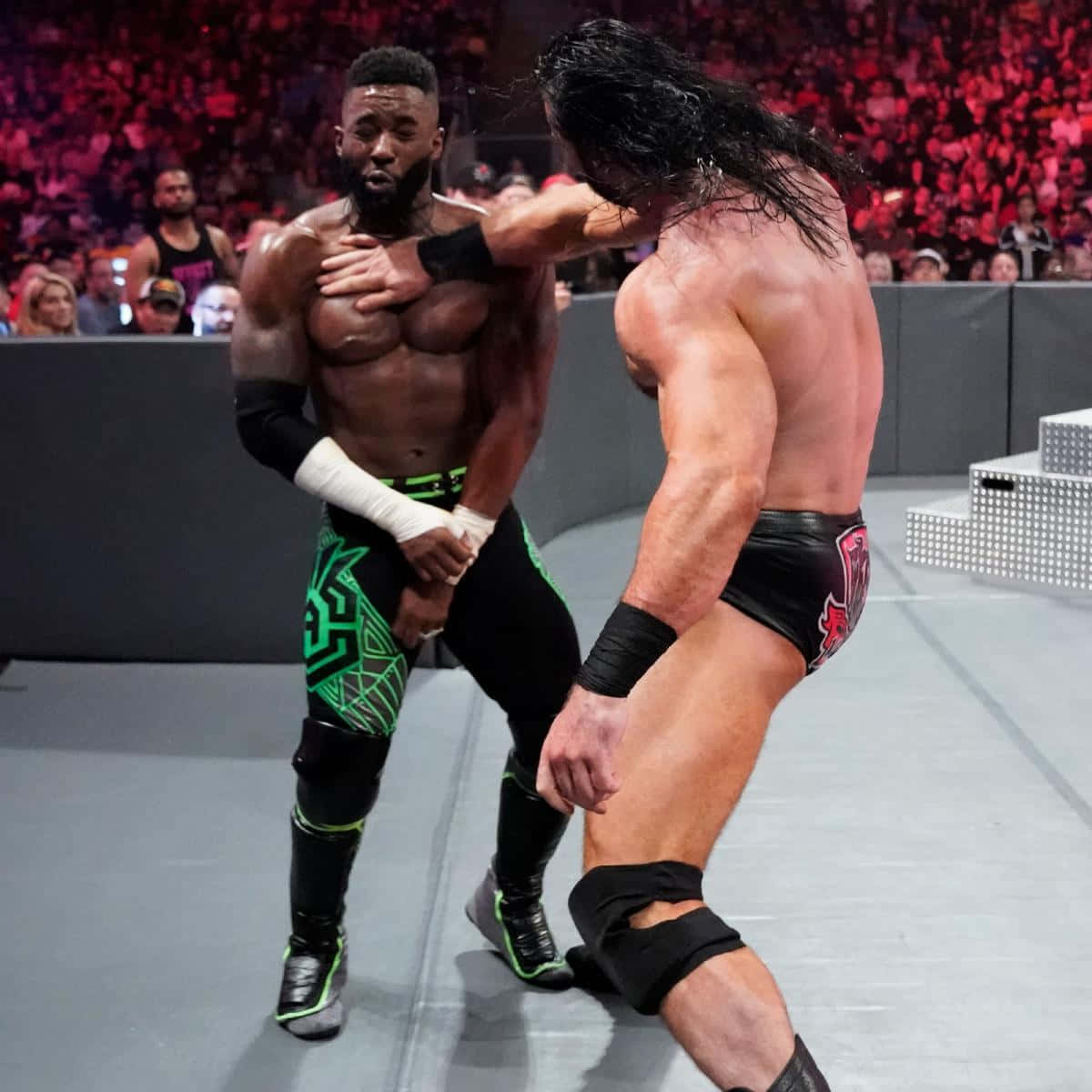Cedric Alexander mod Drew McIntyre i WWE Main Event. Wallpaper