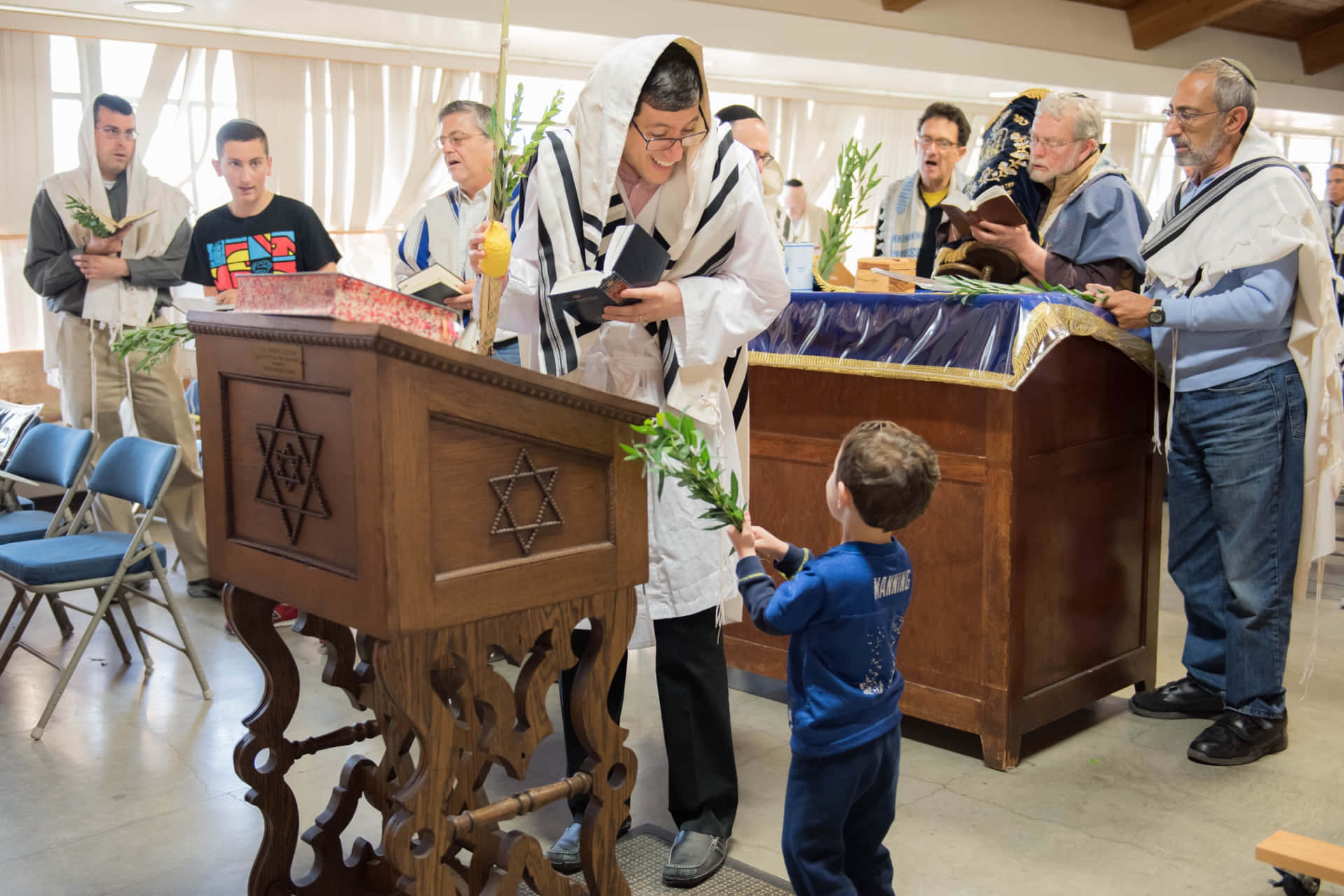 Celebrating Hoshana Rabbah Under The Sukkah With Four Species Wallpaper