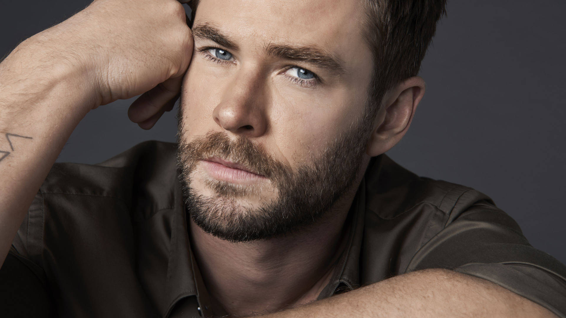 Celebrity Chris Hemsworth Close-up