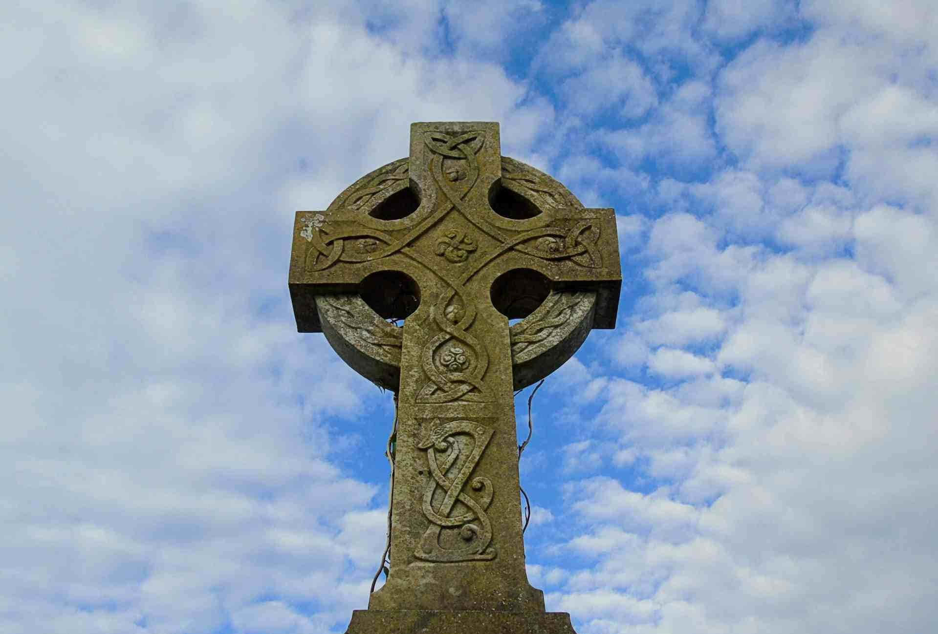 Celtic Irish Cross With Clouds Wallpaper