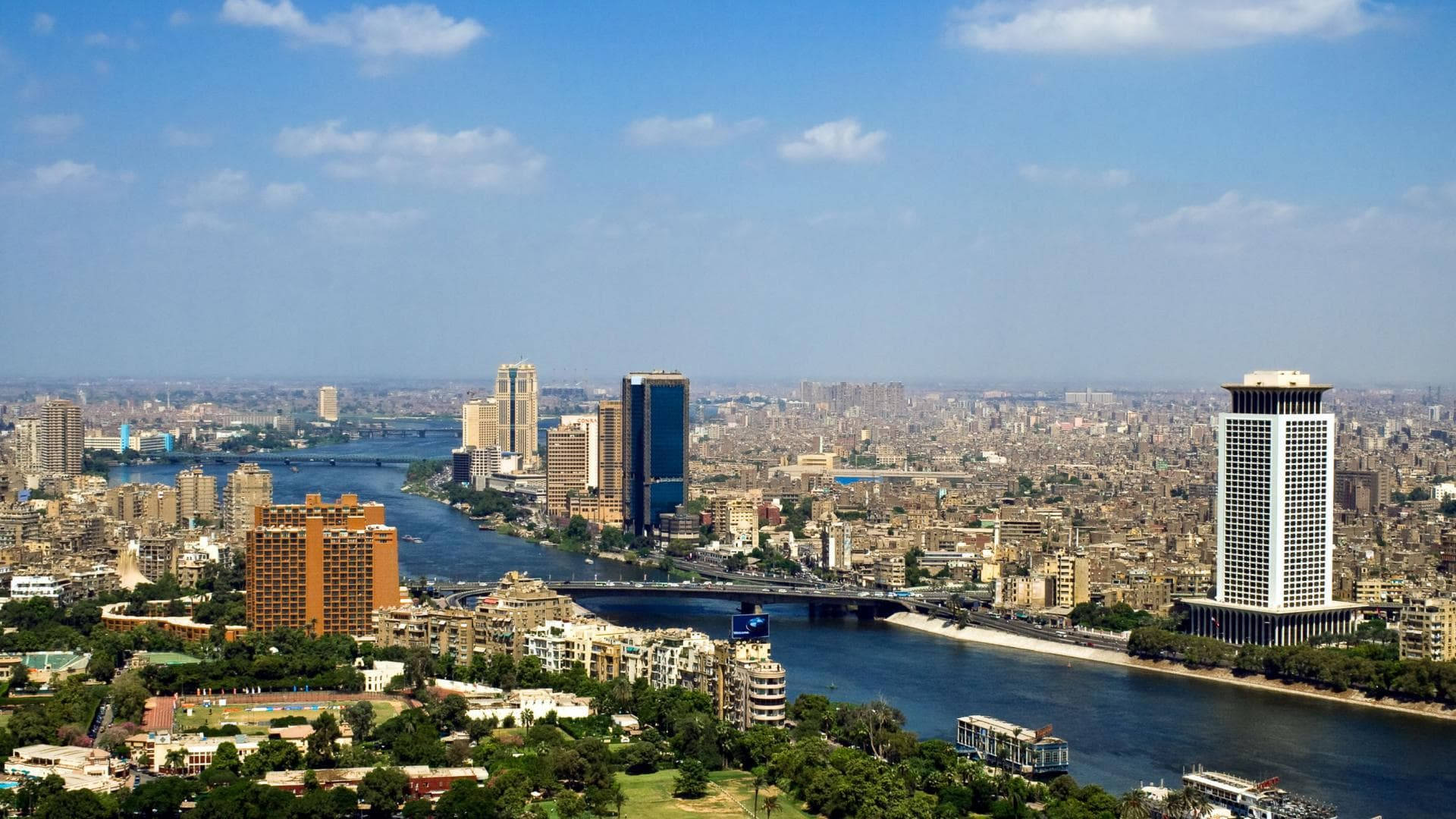 Breathtaking Aerial View of Central Cairo Wallpaper