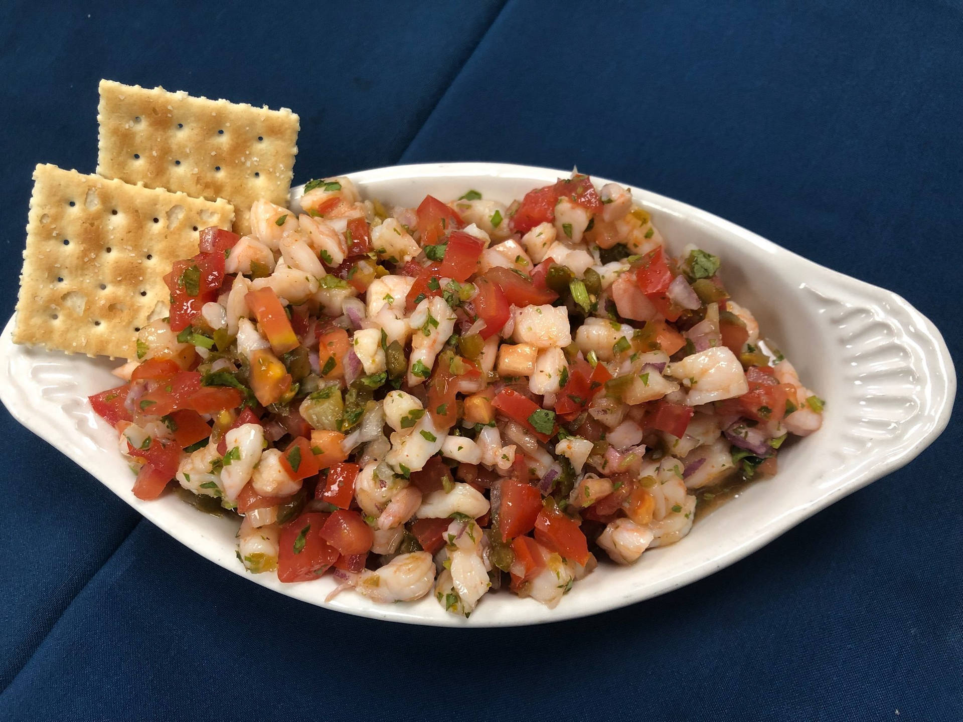 Ceviche Platter With Saltine Crackers Wallpaper