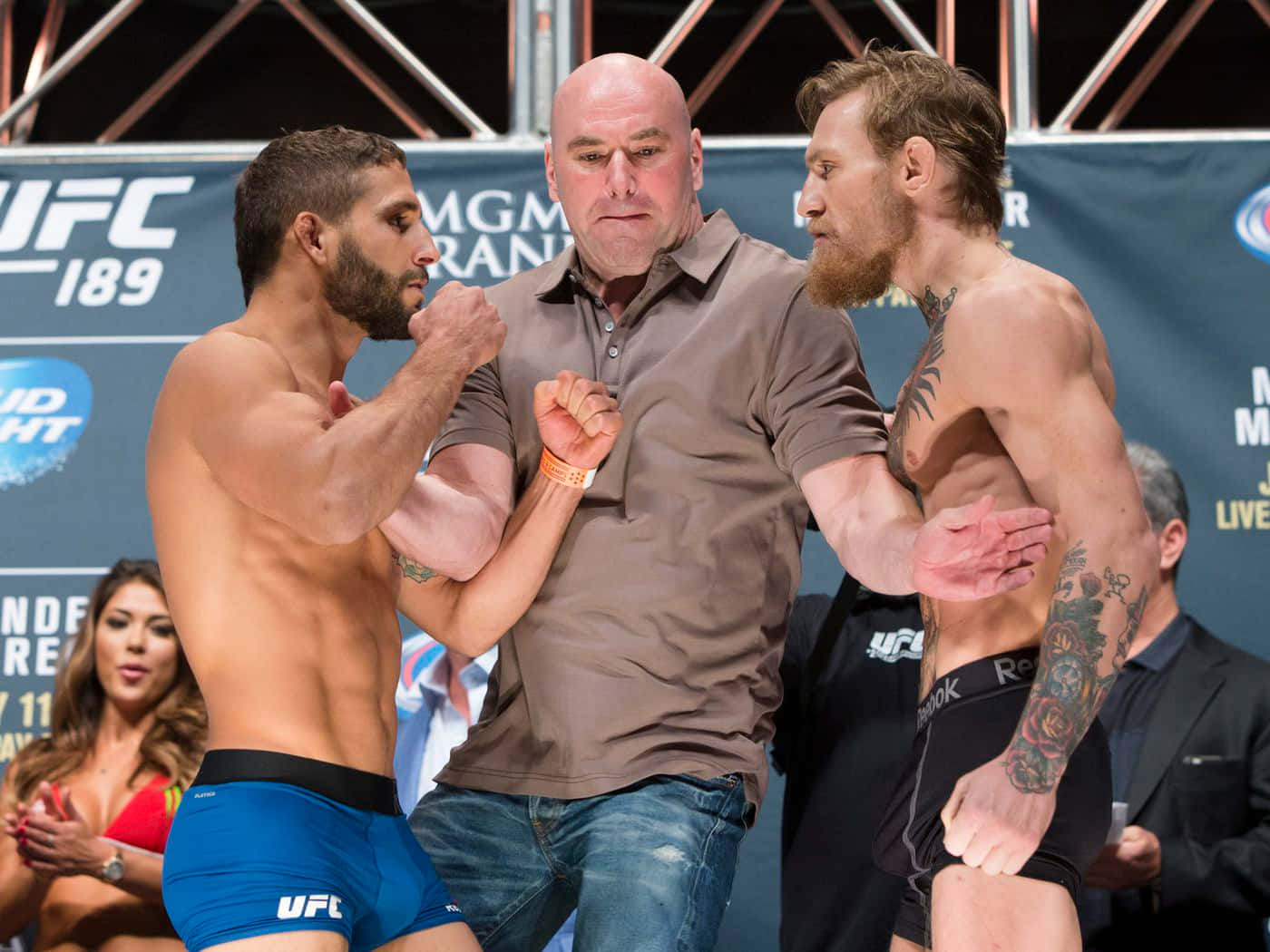 Chad Mendes Ufc 189 Face-off Event Wallpaper