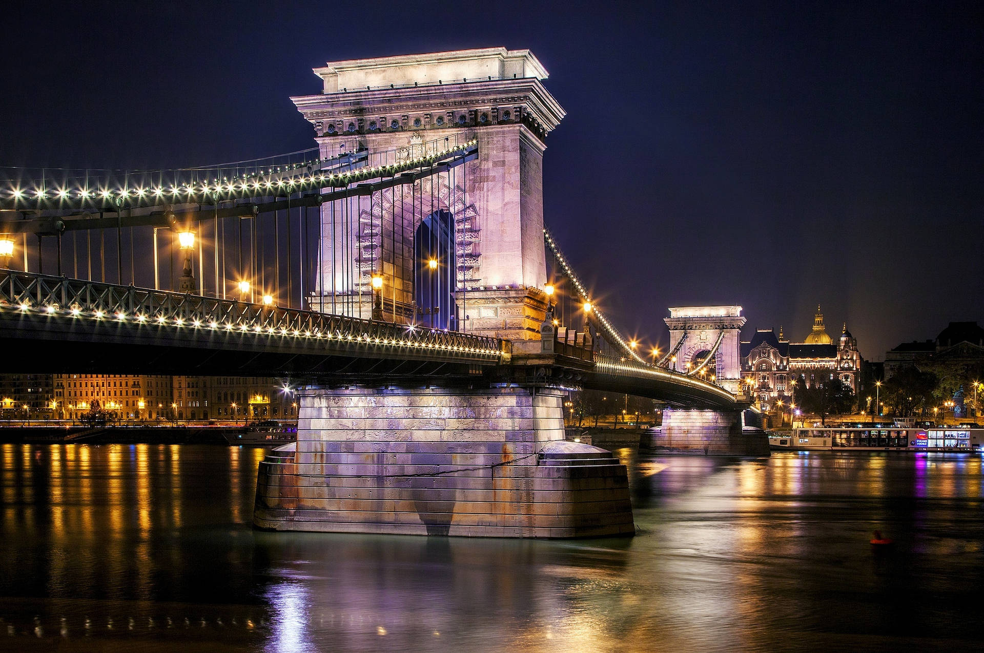 Ponte Delle Catene A Budapest Ungheria Sfondo
