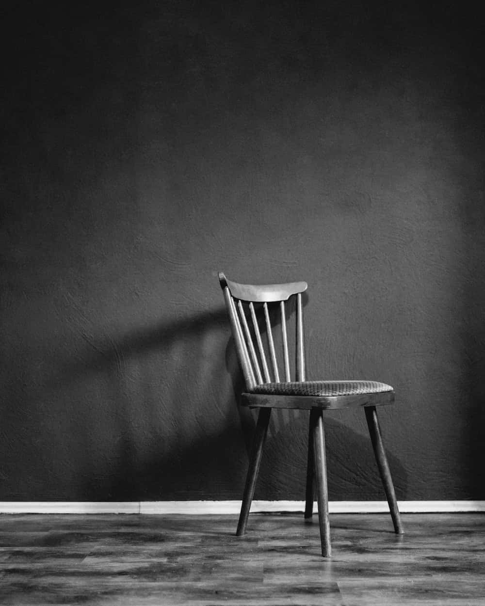 Black And White Chair Picture