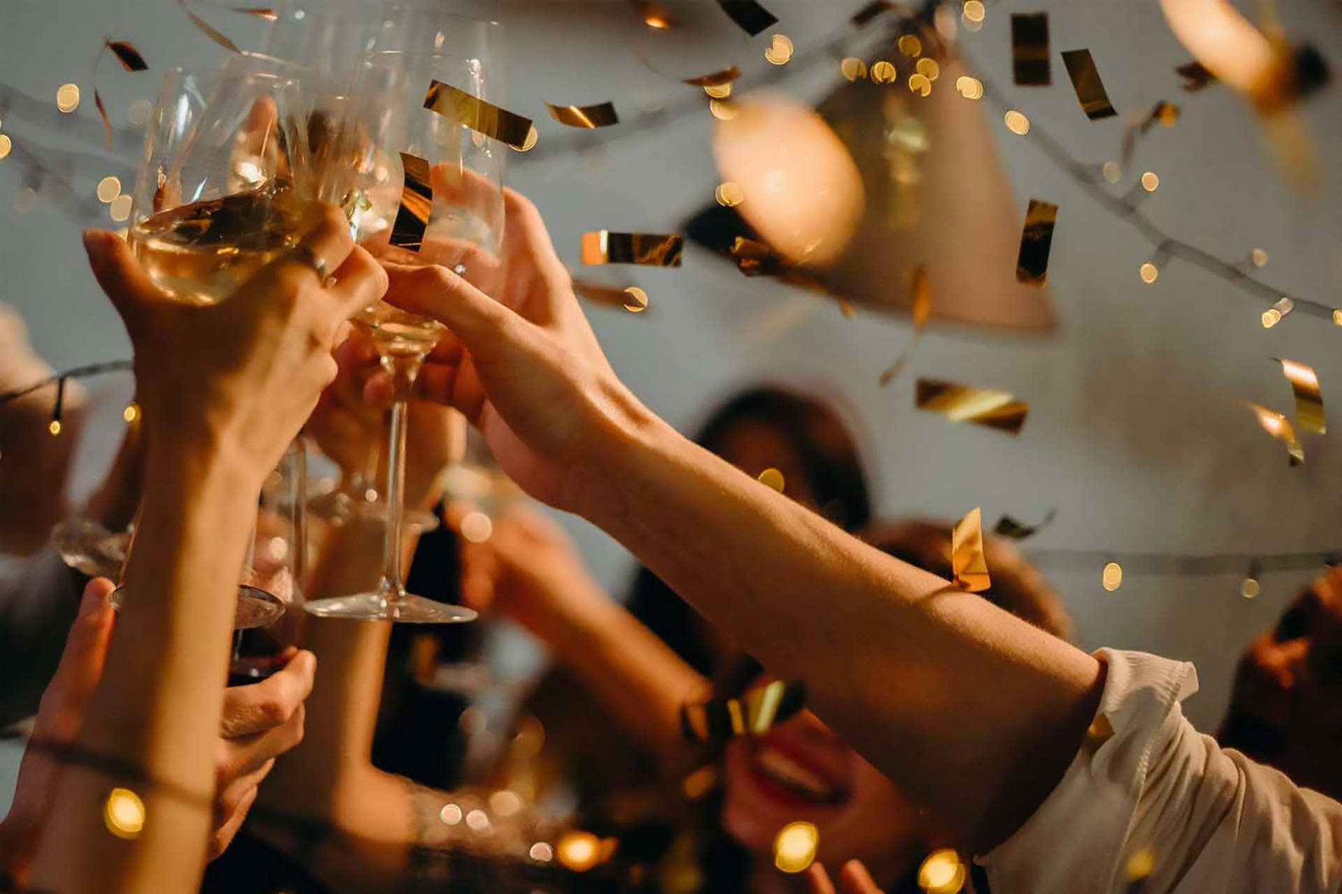 Champagne Party Blurred Background Wallpaper