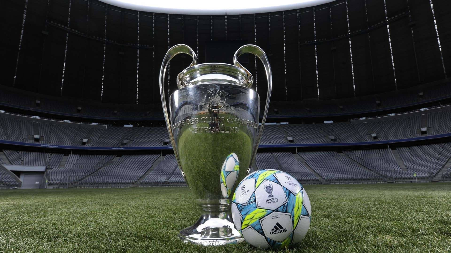 Champions League Trophy Ball 2012 Wallpaper