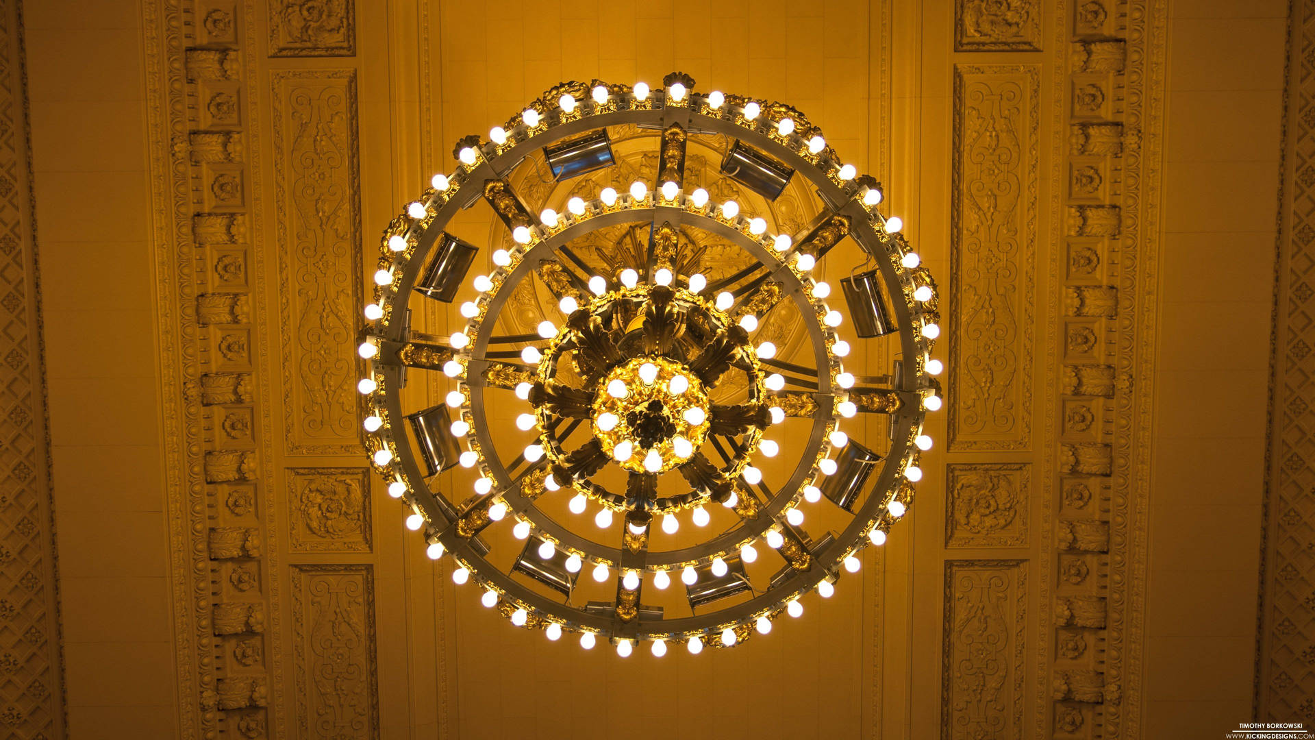 Chandelier At Grand Central Terminal Wallpaper