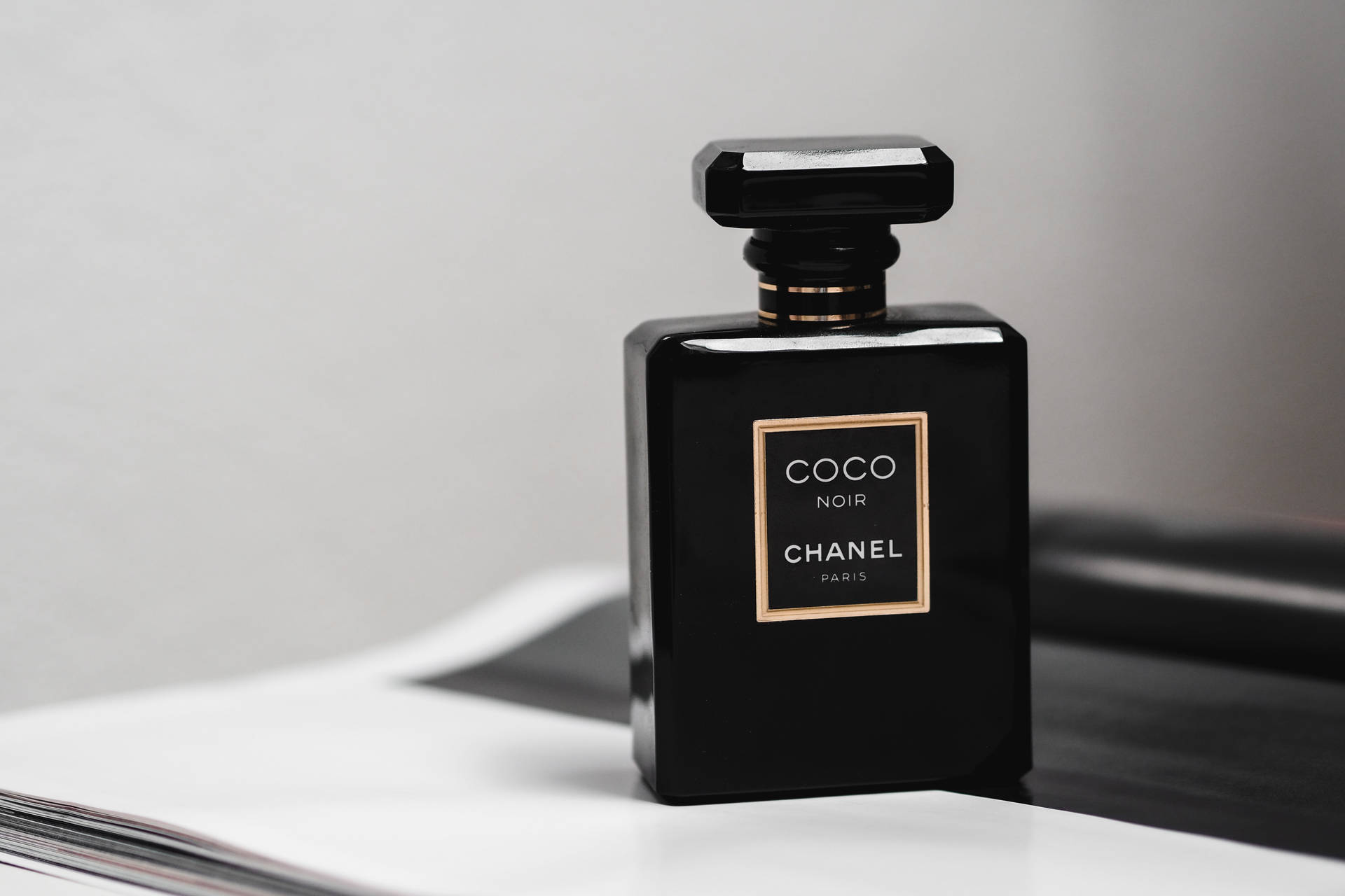 Chanel Coco Noir Perfume Wallpaper