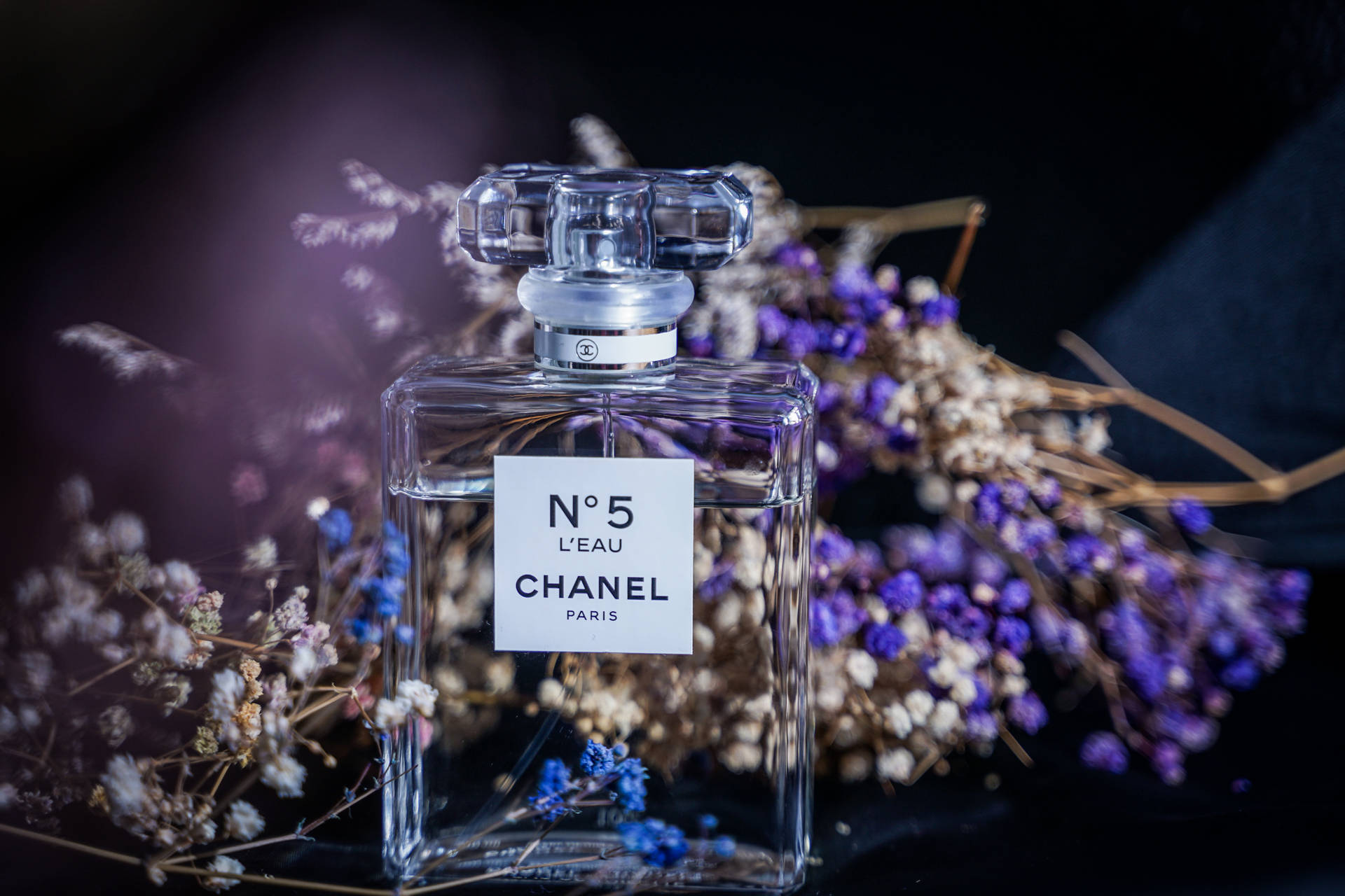 Download Chanel No. 5 L'eau With Flowers Wallpaper