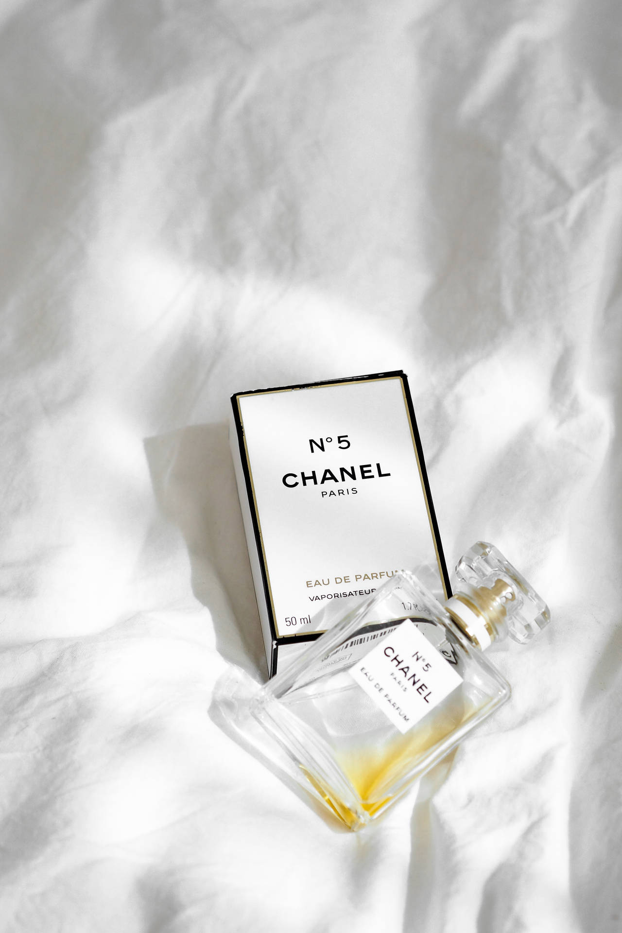 Chanel No. 5 Perfume Empty Bottle Wallpaper