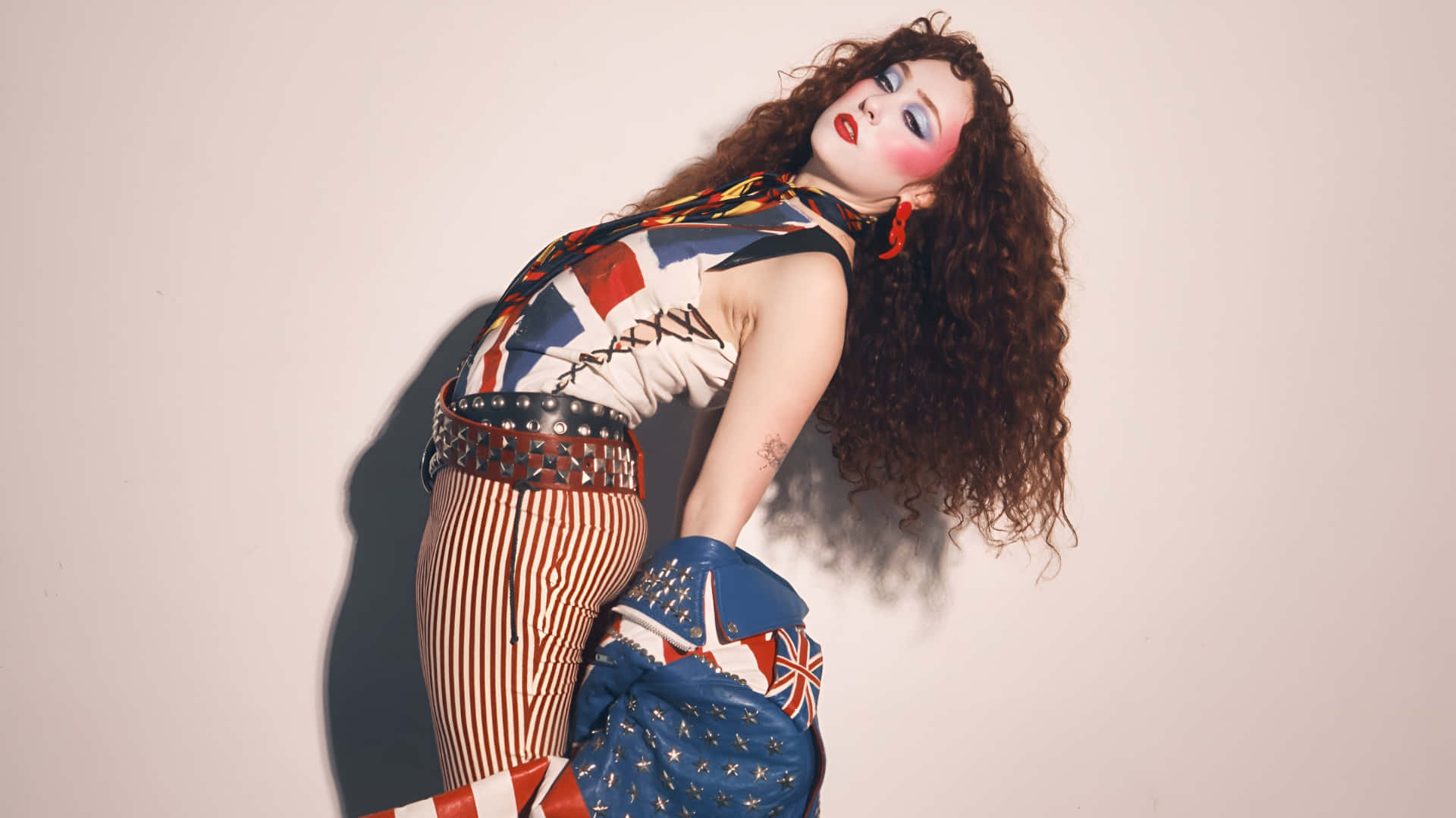 Estilo De Moda De Chappell Roan Fondo de pantalla