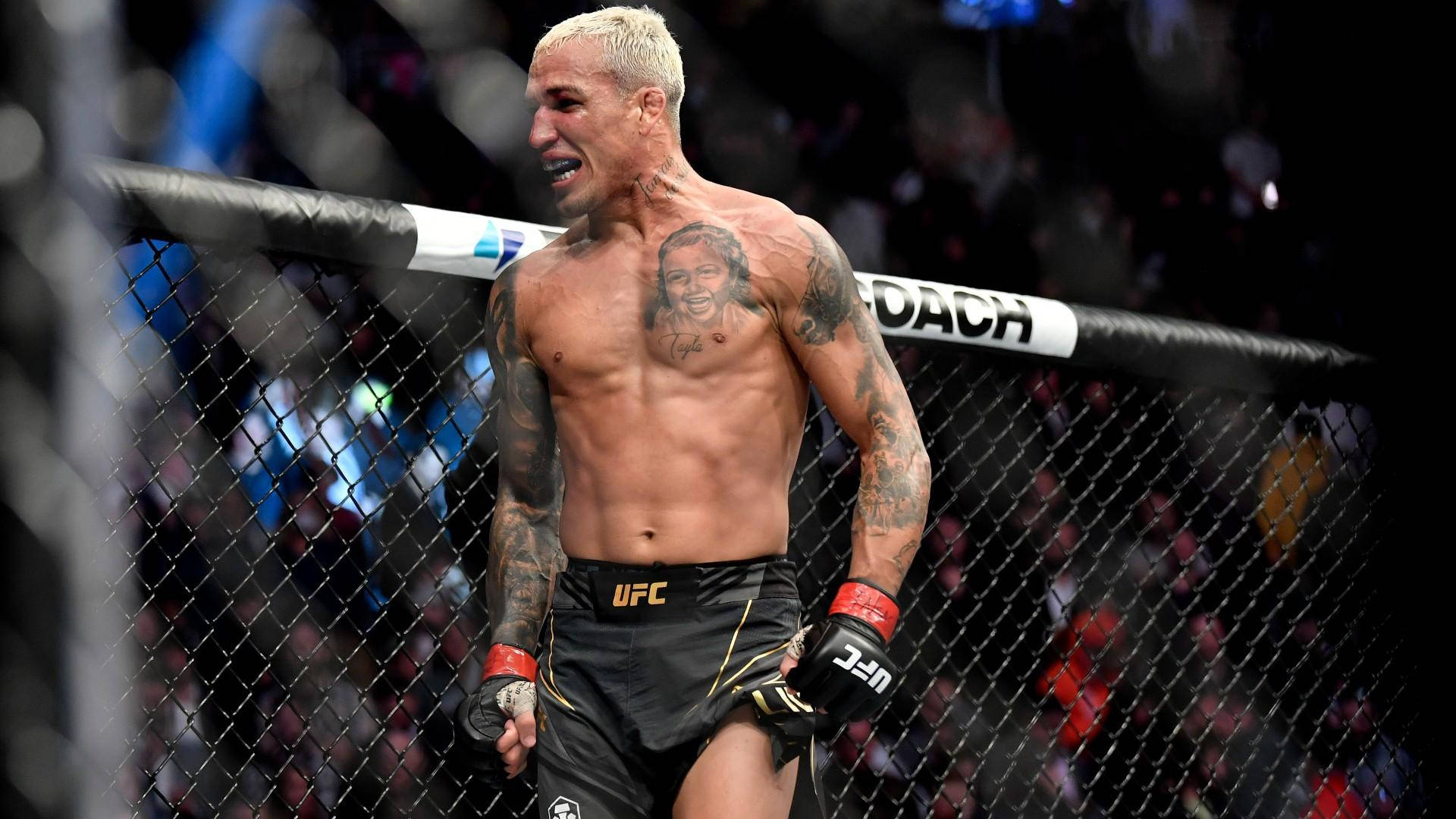 Charles Oliveira is at war all the time in gym and tough win over  Dustin Poirier not a shock for UFC stars coach  The Sun