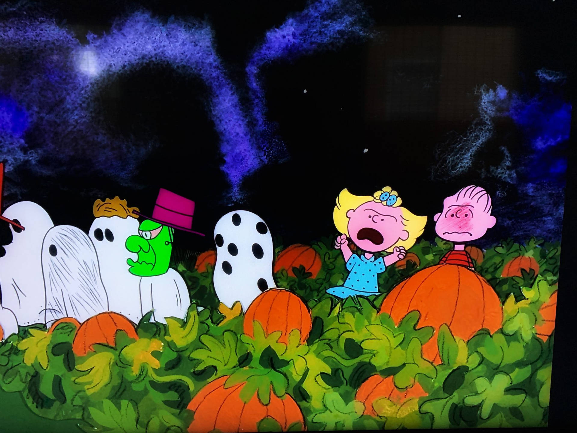 Charlie Brown Friends Halloween Stroll Wallpaper