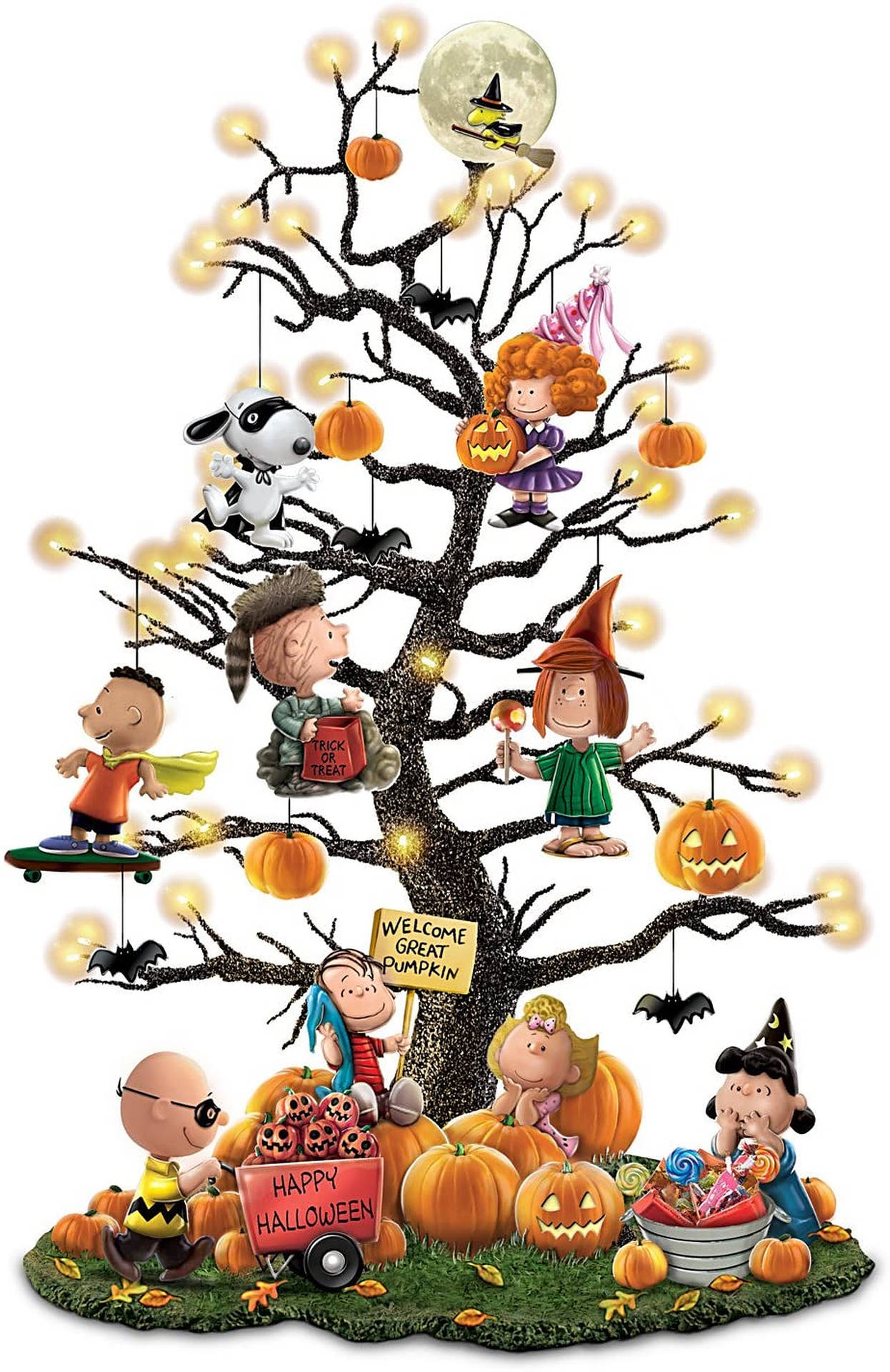 Charlie Brown Halloween Themed Tree Wallpaper