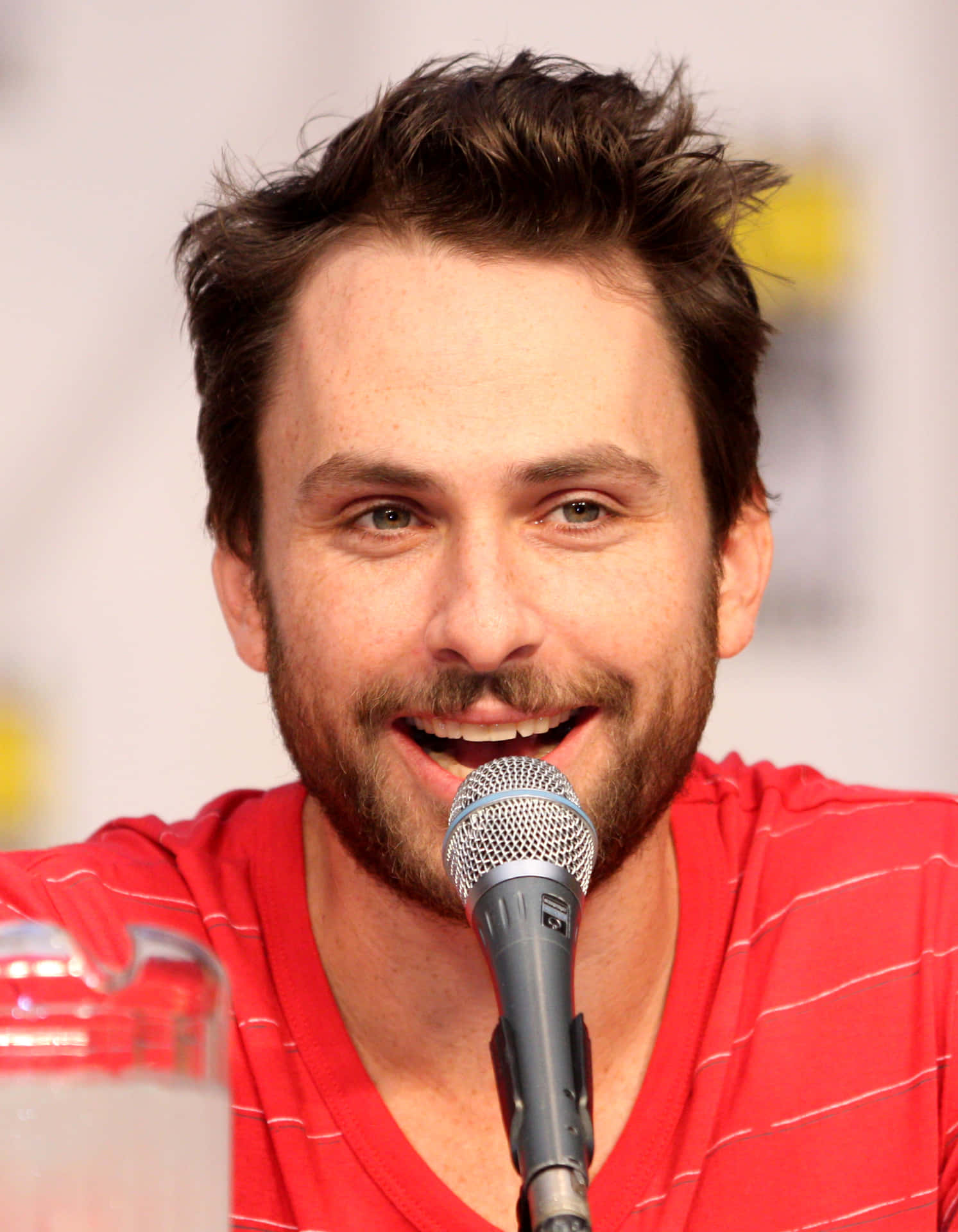 Renowned actor Charlie Day in a candid moment Wallpaper
