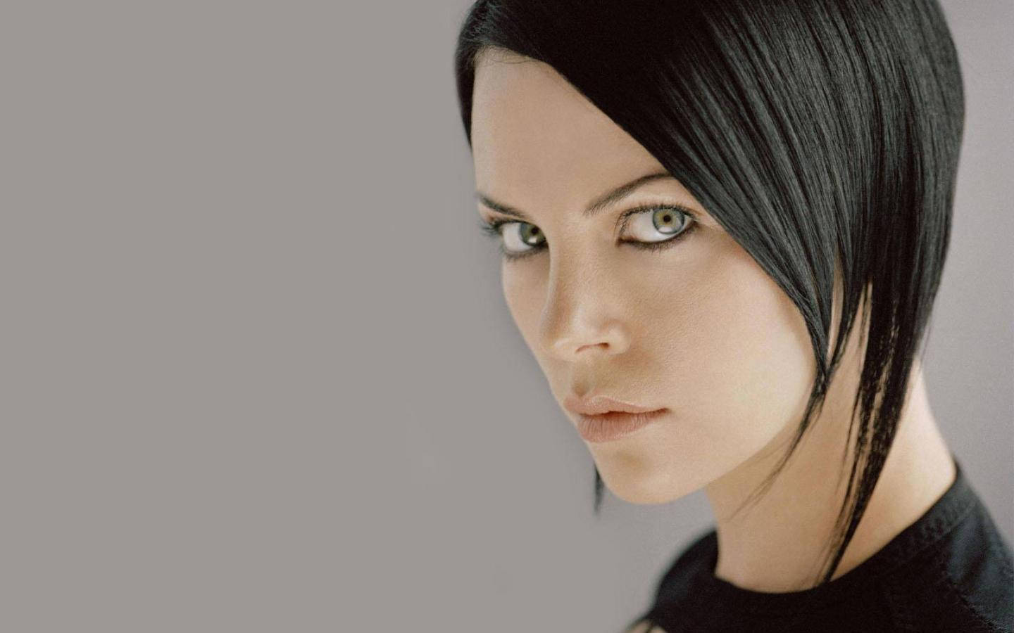 Charlize Theron Aeon Flux Close-up
