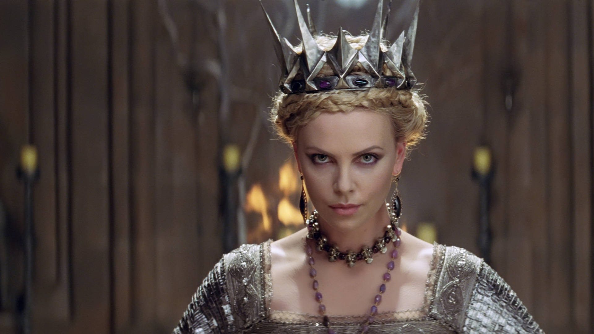 Charlize Theron Queen Ravenna