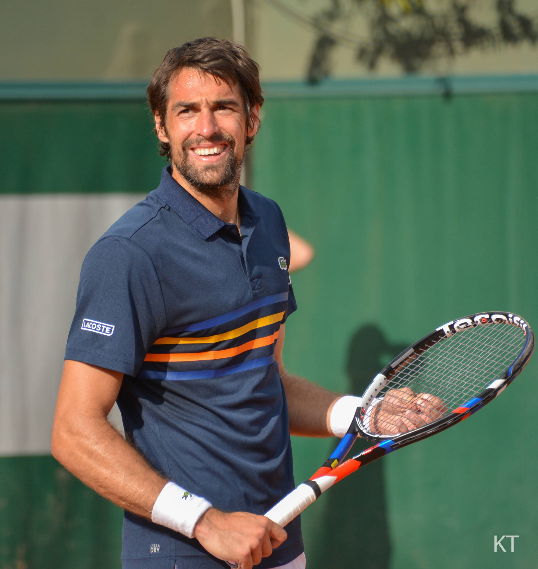 Charming Jeremy Chardy ved havet. Wallpaper