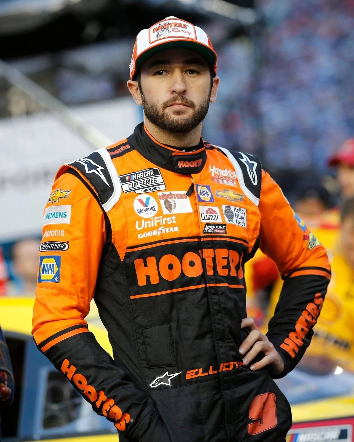 Chase Elliot With Hand On Waist Wallpaper