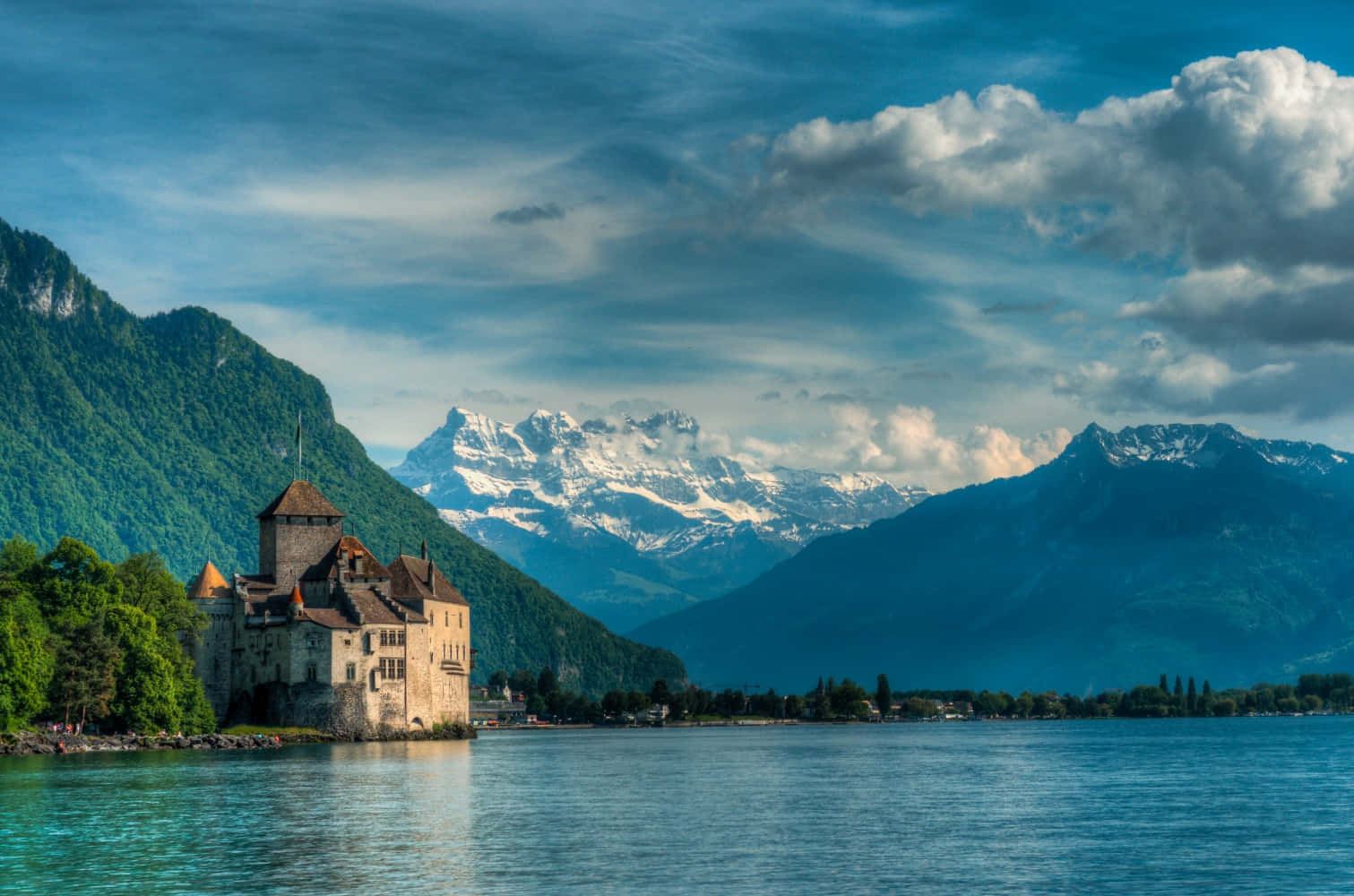 Chateaude Chillon Lake Geneva Switzerland Wallpaper