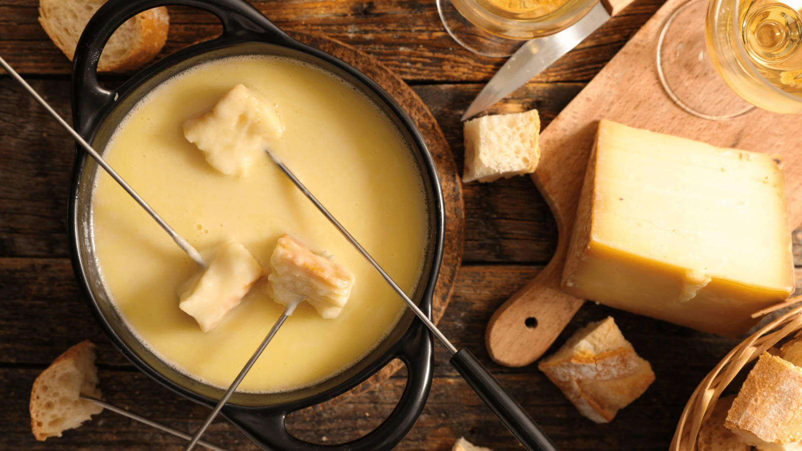 Cheese Fondue Snack Wallpaper