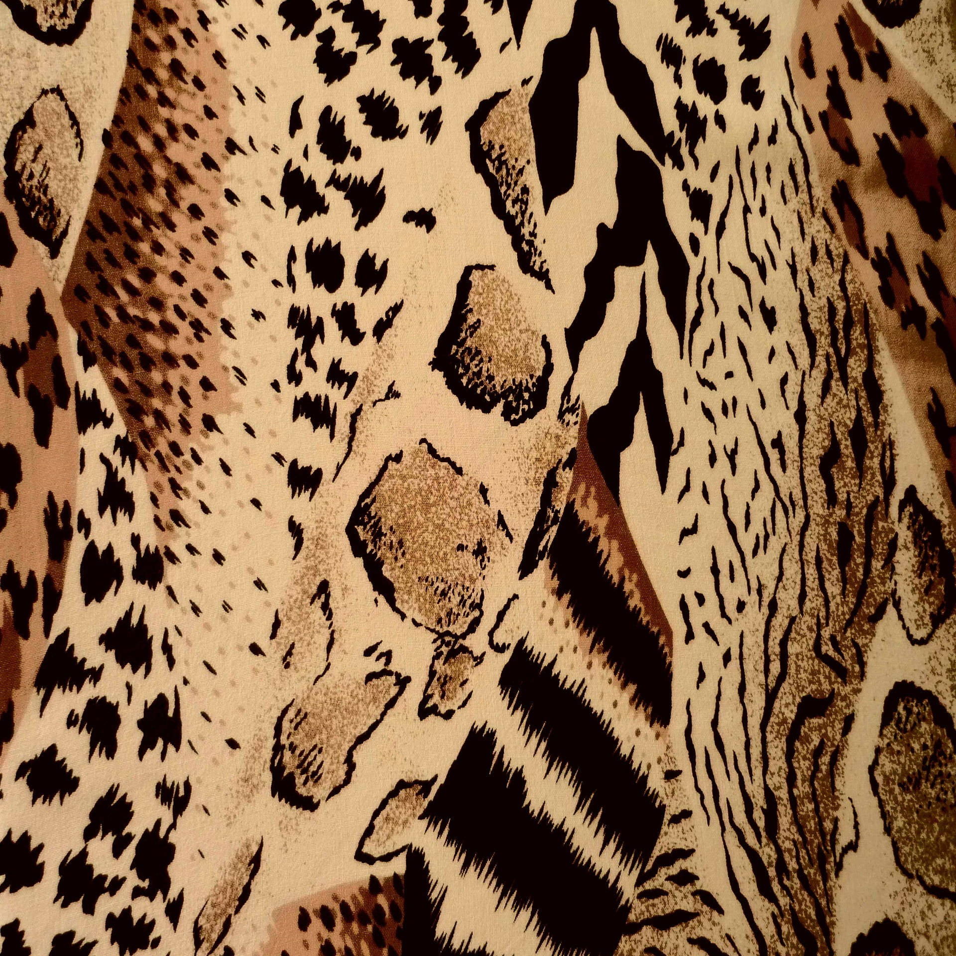 Cheetah Mixed Print Wallpaper
