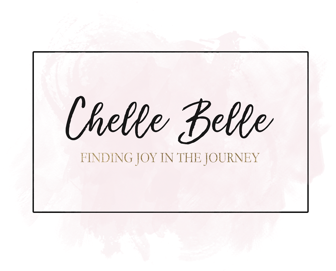 Chelle Belle Logo Design PNG