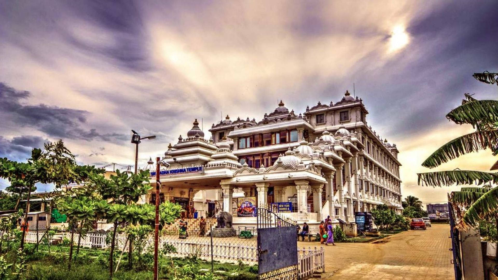 Chennai ISKCON Temple Majestic View Wallpaper