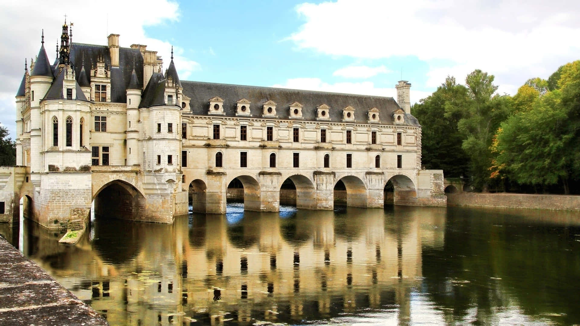 Chenonceaudimmig Flod. Wallpaper