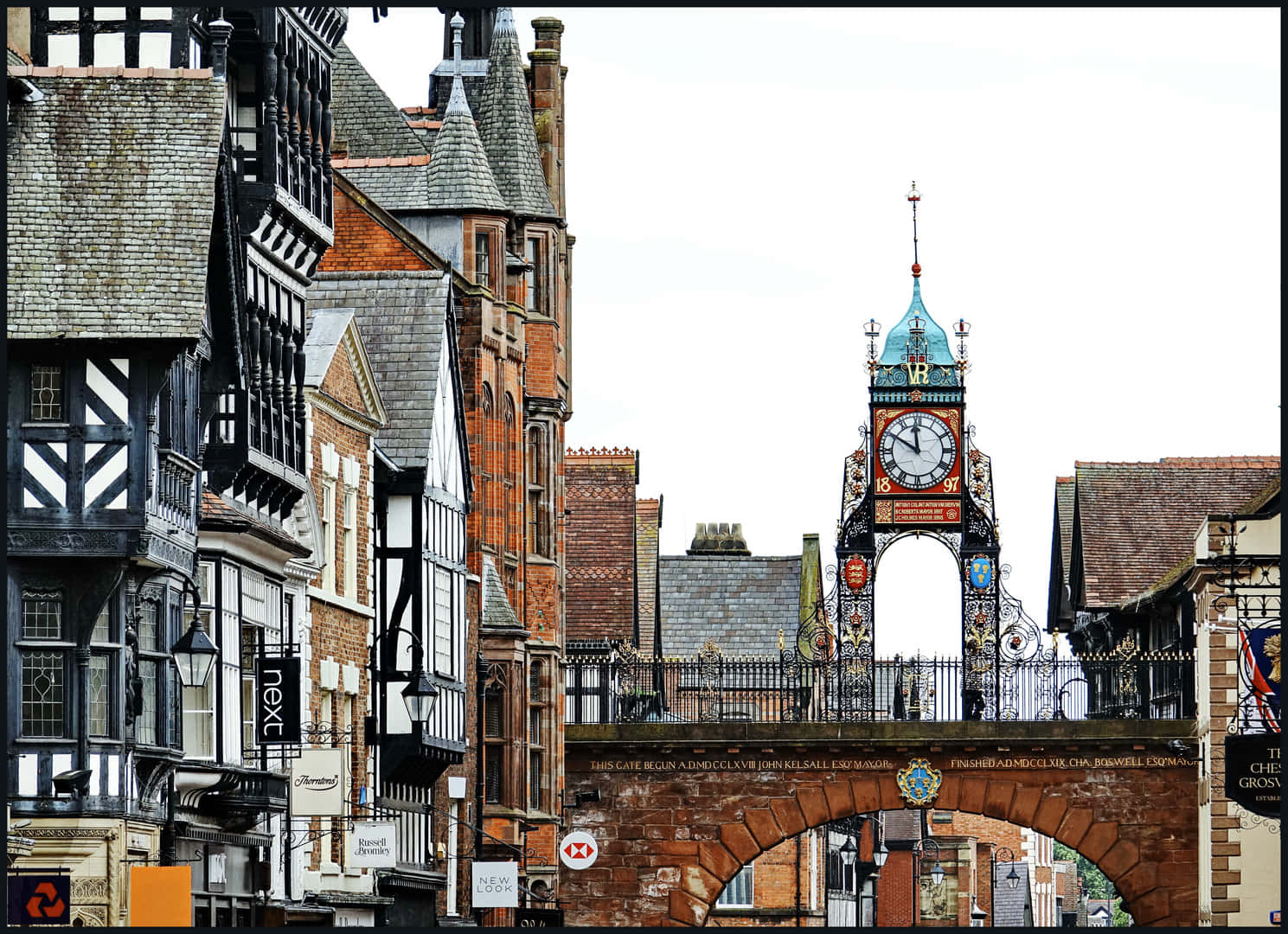 Chester Eastgate Clockand Tudor Style Buildings Wallpaper