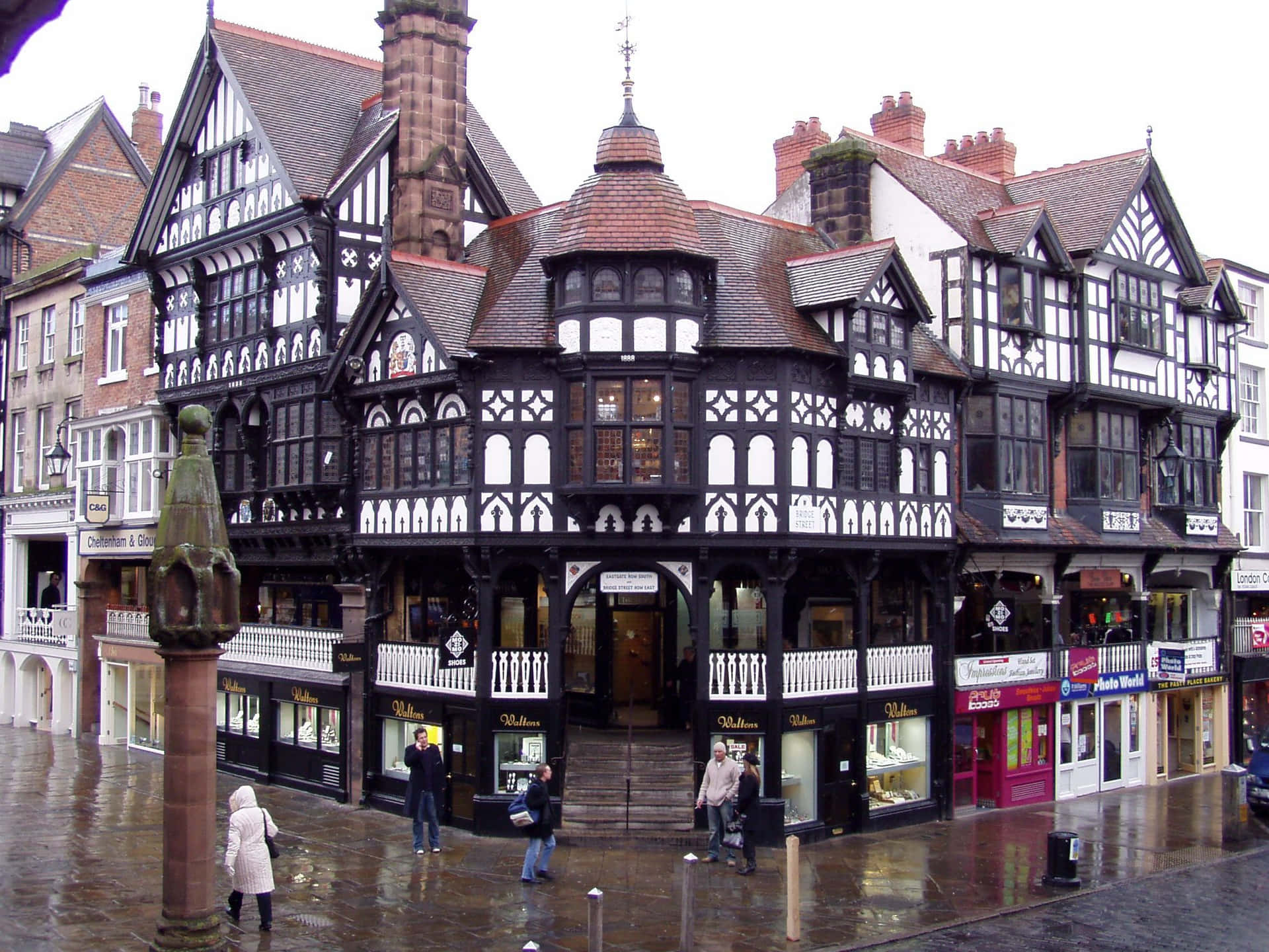 Chester Historic Tudor Style Buildings Wallpaper