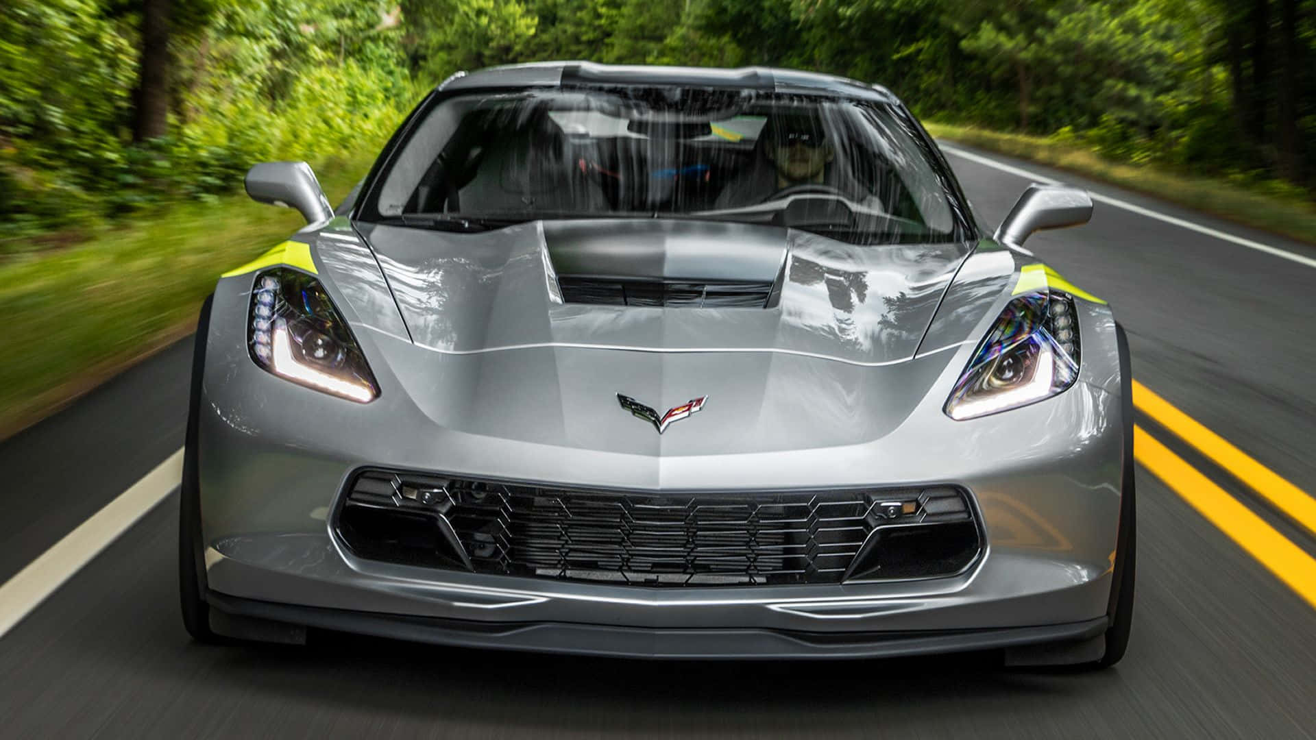 Elegantechevrolet Corvette Grand Sport En Acción Fondo de pantalla