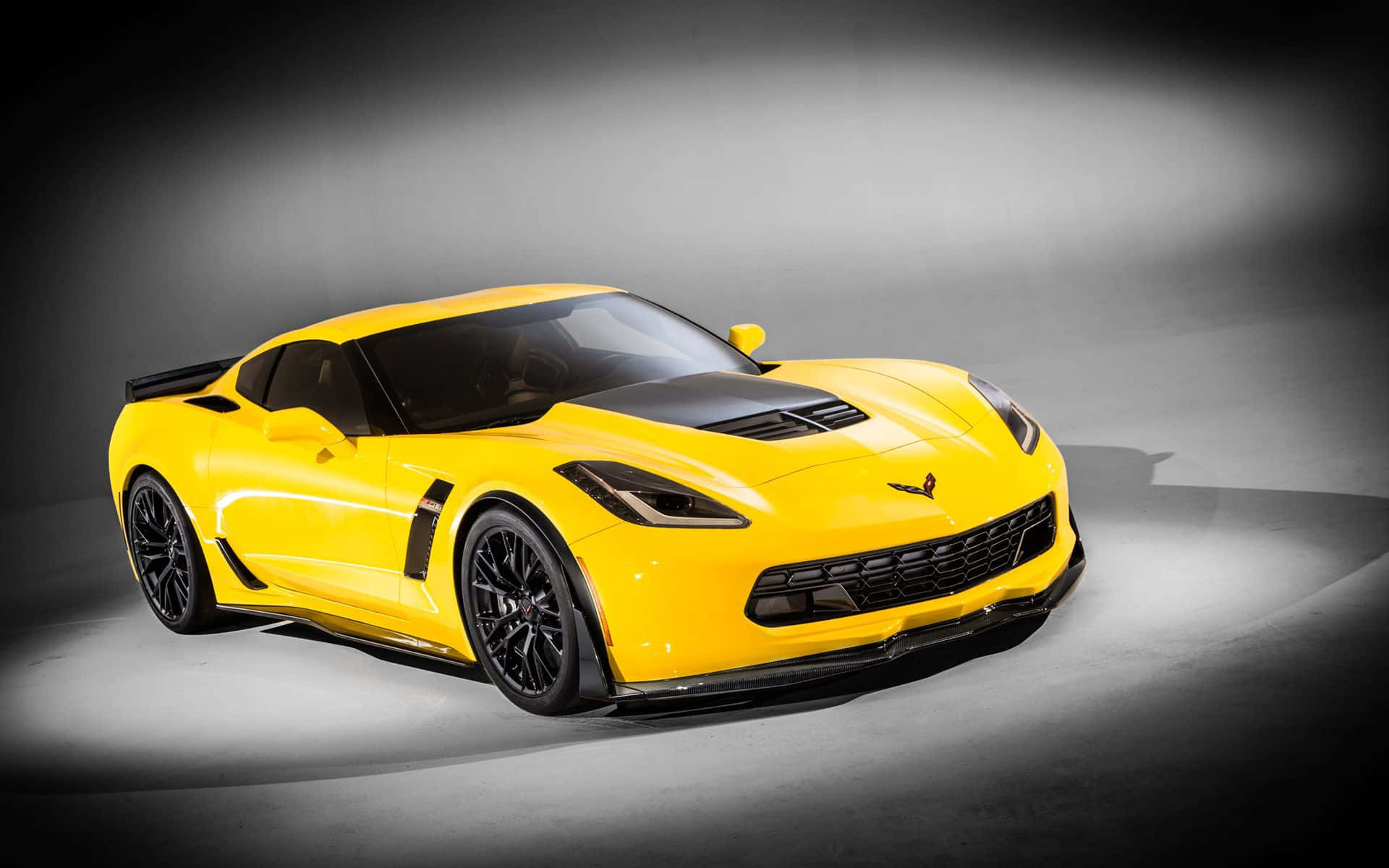 Chevroletcorvette Z06 Mostrando Su Rendimiento Y Estilo. Fondo de pantalla