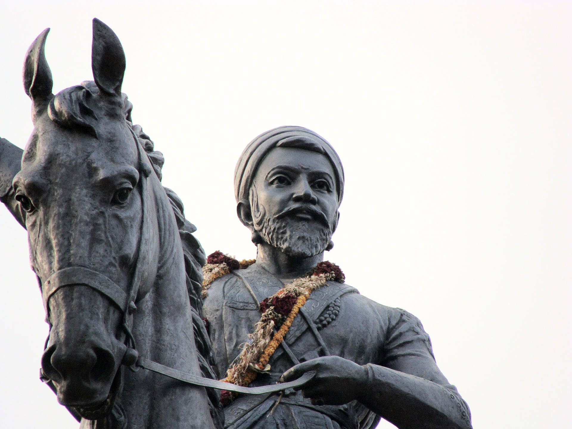 Download Chhatrapati Shivaji Maharaj Riding Horse Statue Wallpaper |  