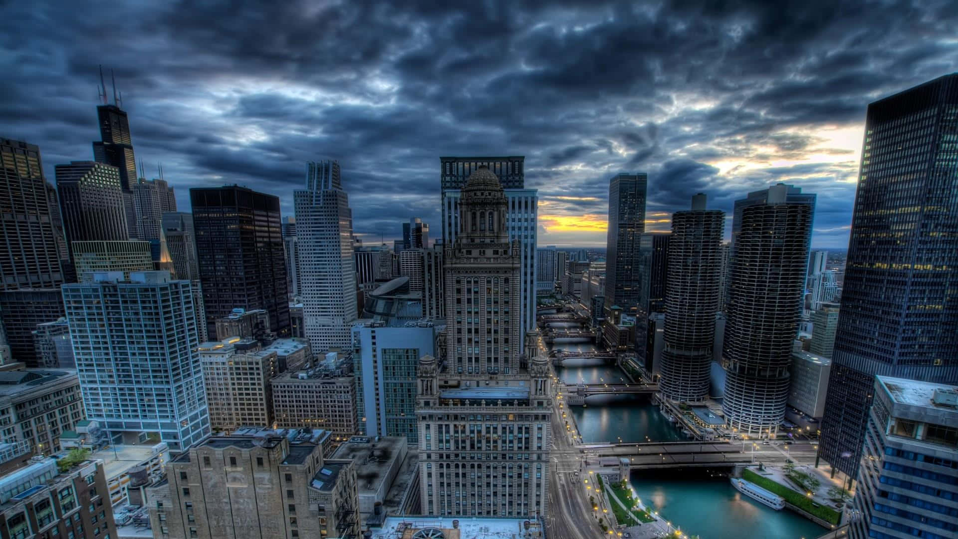“The Magnificent Cloudline of Chicago's Skyline"