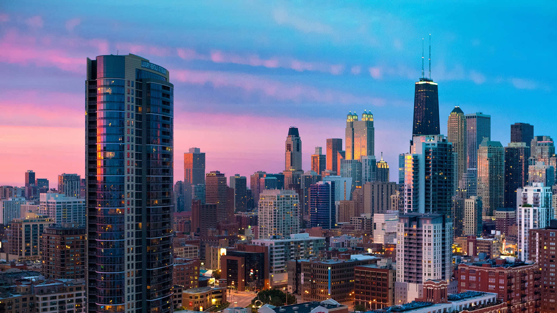 "Skyline of Beautiful Chicago, Illinois at Night"