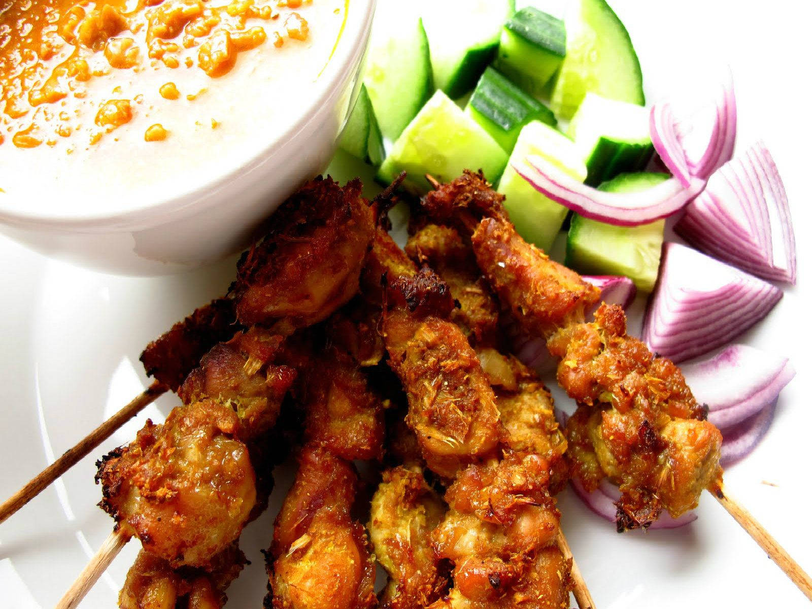 Chicken Satay With Onion And Cucumber Wallpaper