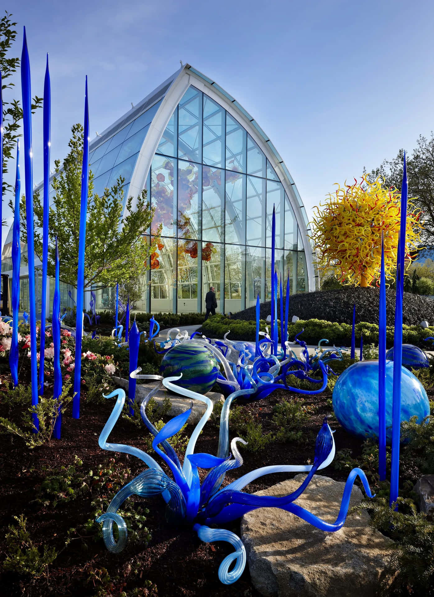 Chihuly Glass Sculptures Garden Exhibit Wallpaper