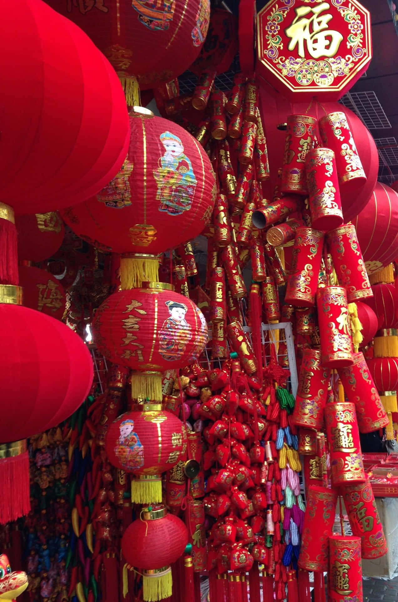 Celebrating the Arrival of the Chinese New Year with Traditional Lanterns and Decorations