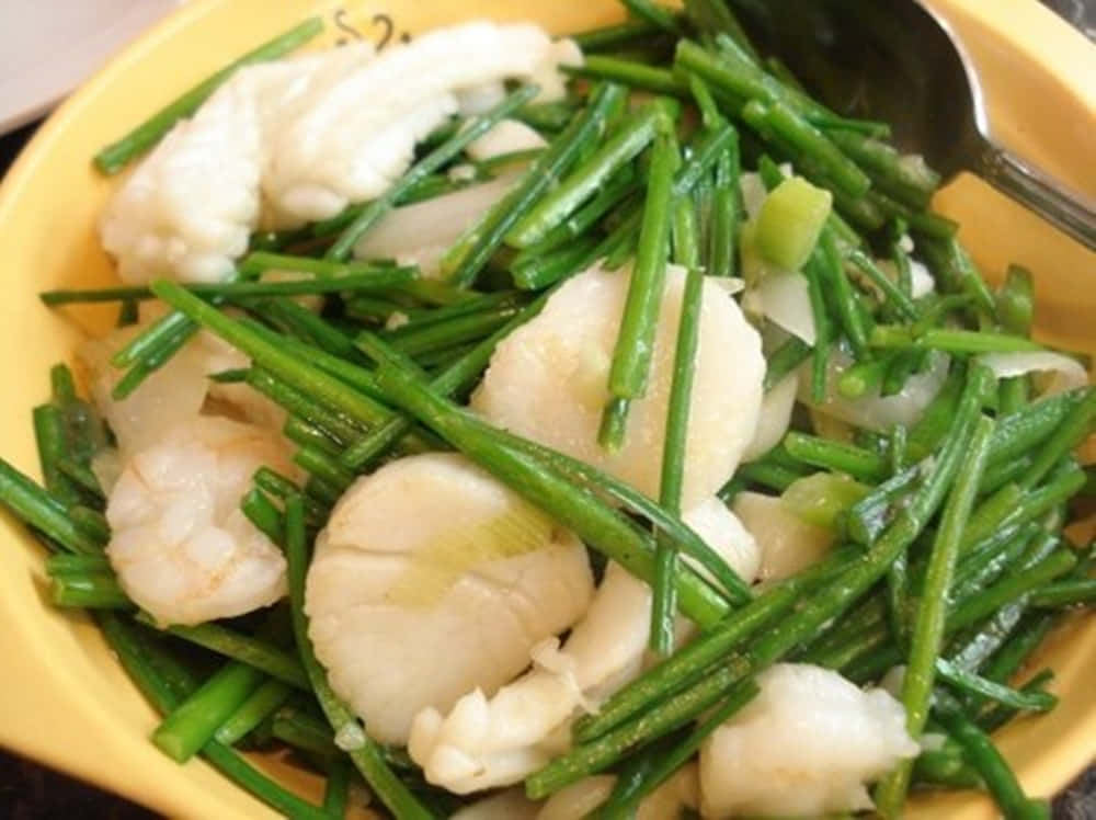 Chinese Stir Fried Scallops And Green Chives Wallpaper