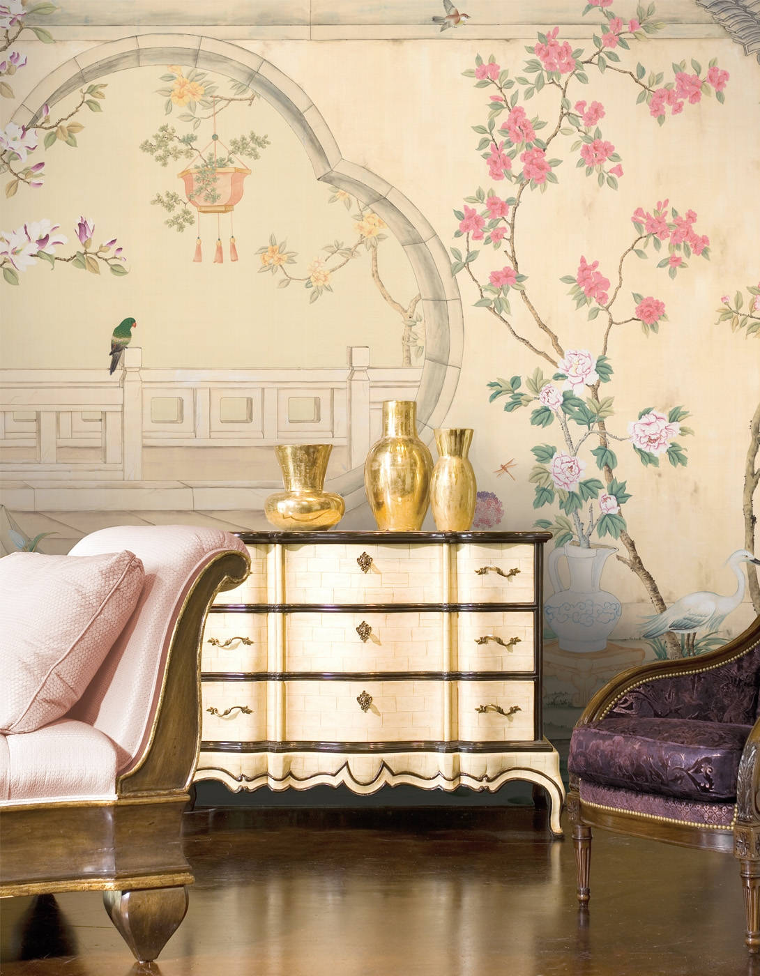 Chinoiserie Gold Ornaments Wallpaper