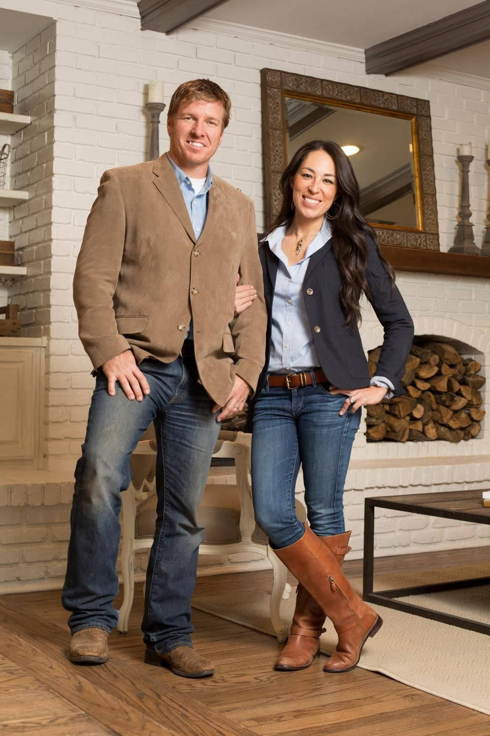 Chip And Joanna Gaines Living Room Wallpaper