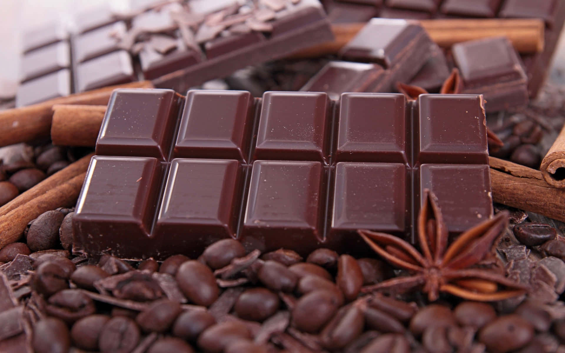 Lækkerog Glat Chokolade Klar Til At Blive Nydt.