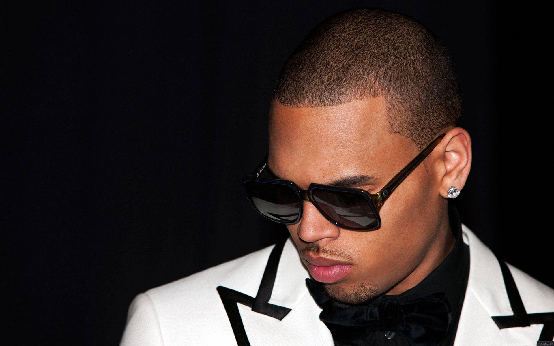 Chris Brown With Sunglasses Background