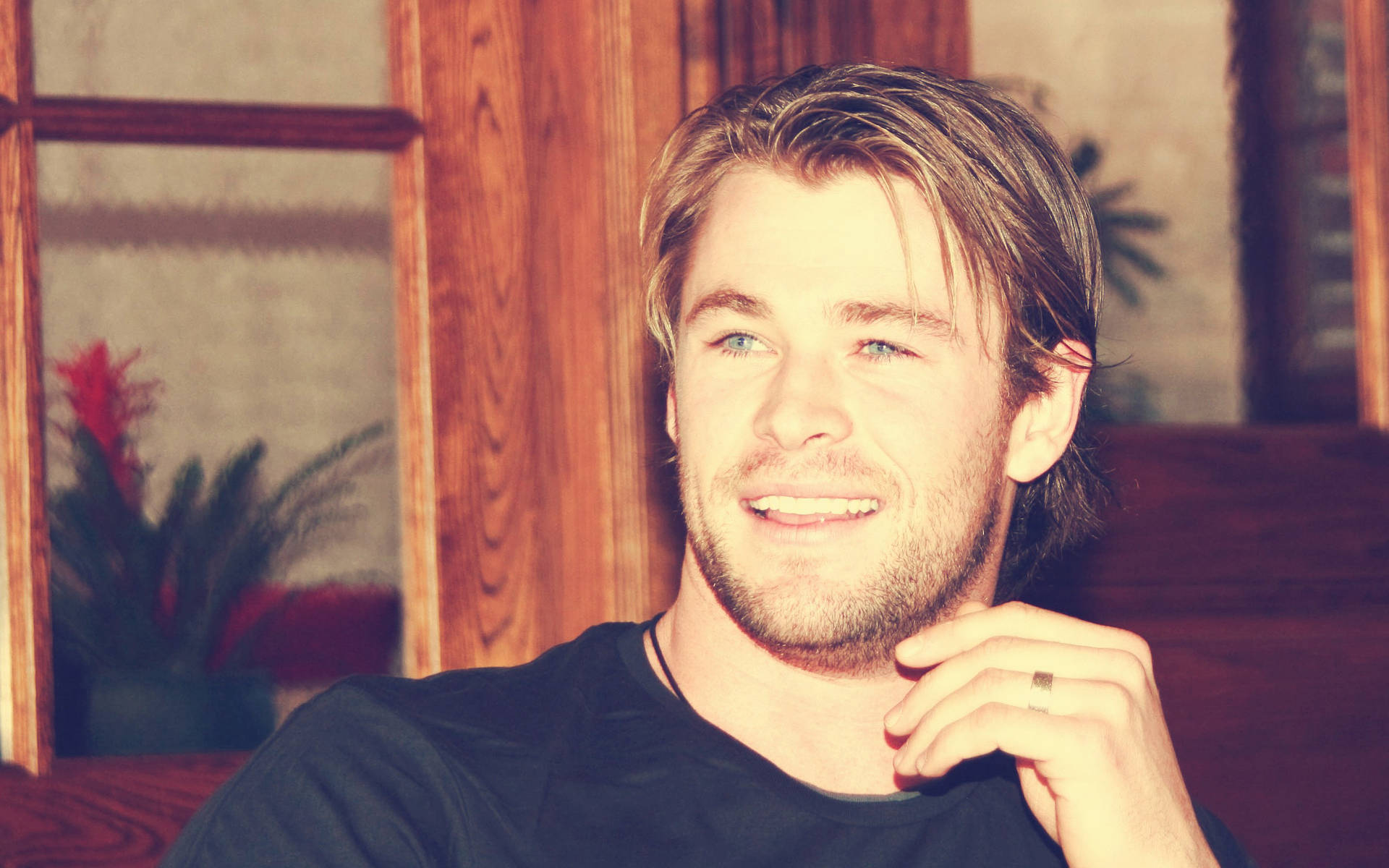 Chris Hemsworth Vintage Photo Background