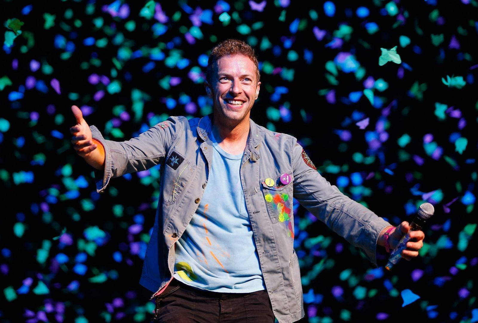 Chris Martin In Auckland Background